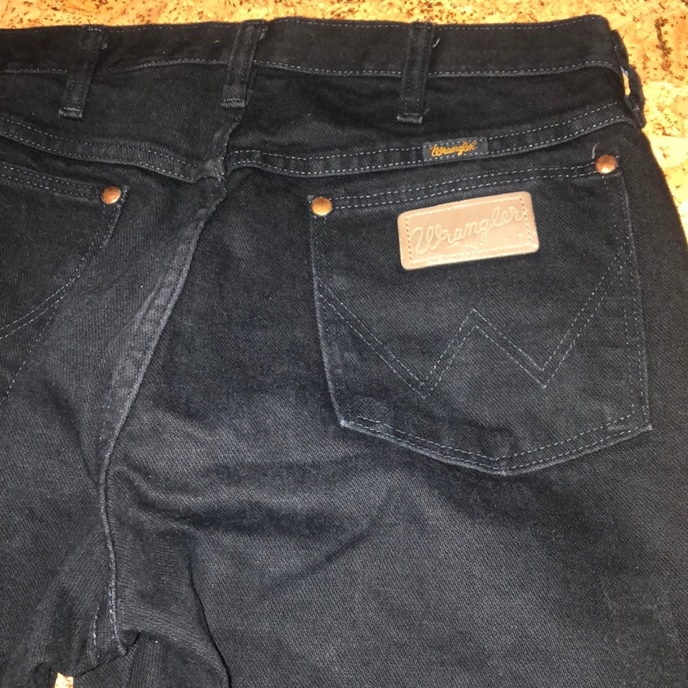 32x32 wrangler cowboy cut jeans (Black) NEVER WORN